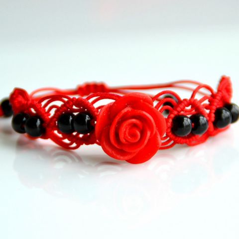 朱砂玫瑰花漆雕红绳手链